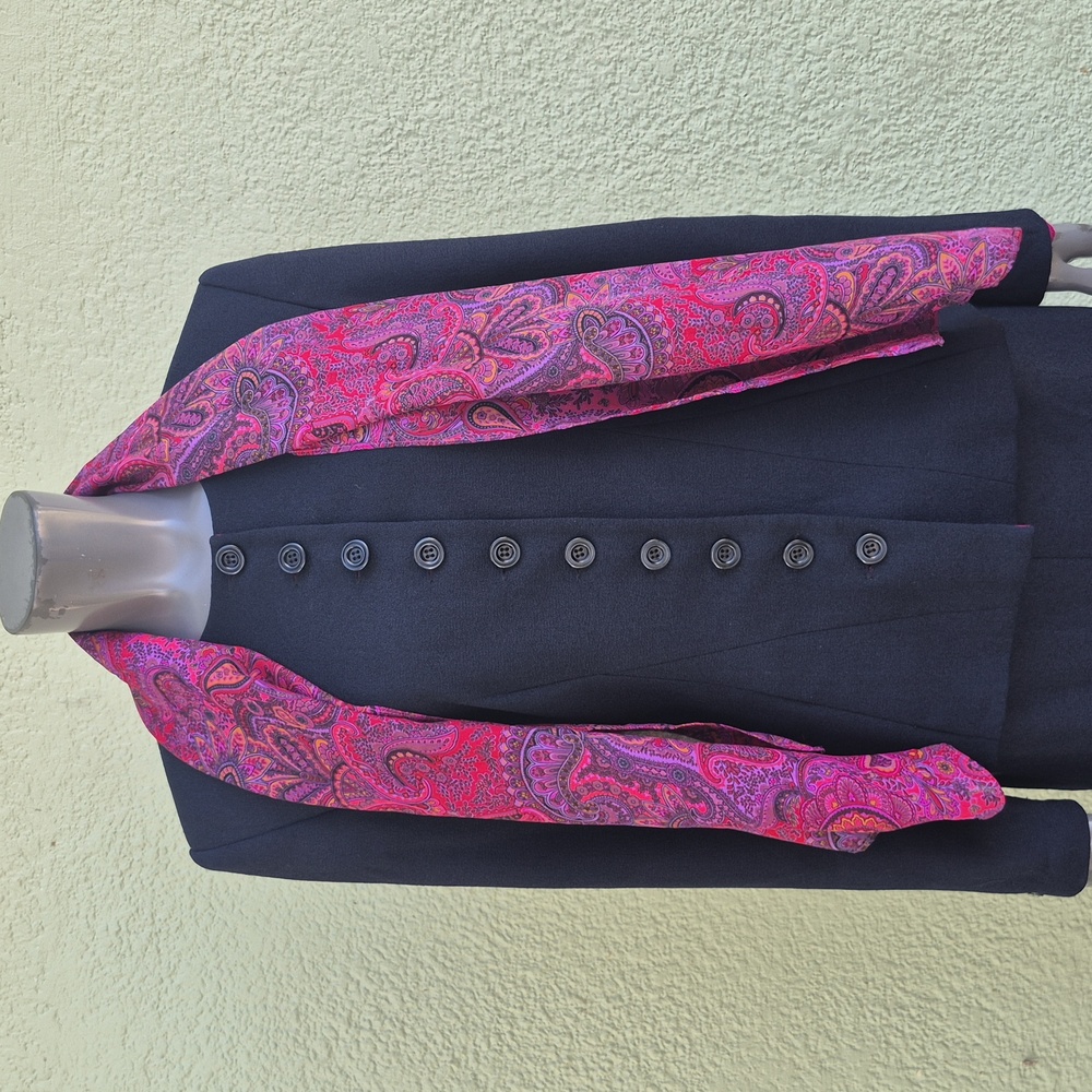 Sag Harbor Suit Ladies Vintage Stylish (3) PC Skirt Set Blazer, Skirt & Scarf